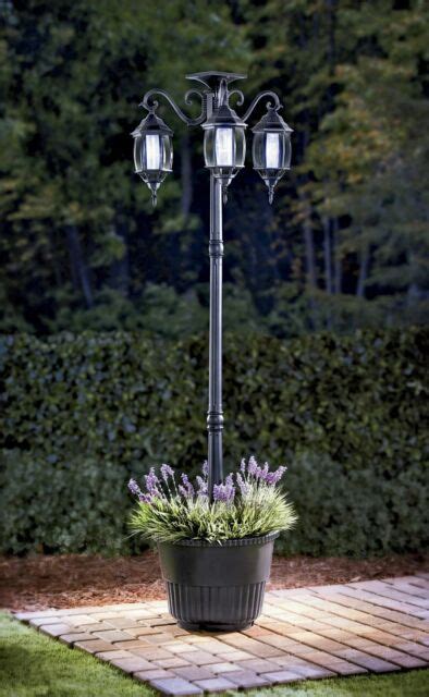 Garden Reflections Solar Lamp Post and Planter Combo .
